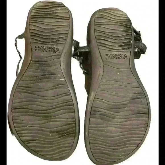 Vionic T strap sandals - Picture 2 of 3
